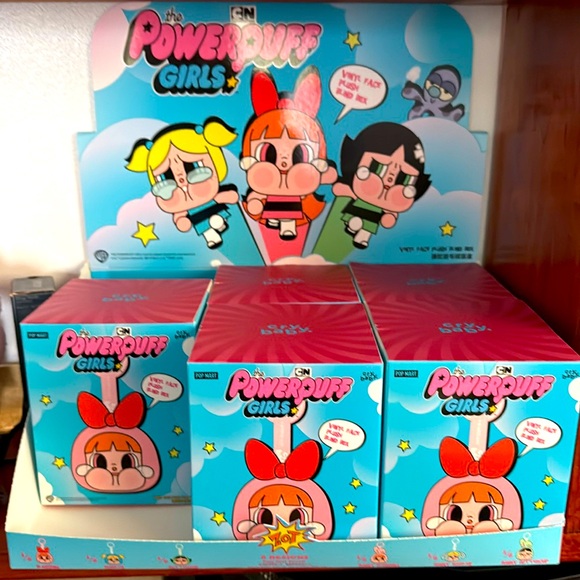 POPMART POWERPUFF GIRLS X CRYBABY PENDANT - Picture 1 of 4